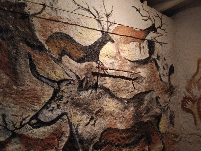 Hébergement AbracadaRoom : Homoerectus avec  accès au jacuzzi pendant 30 minutes, Petit-déjeuner, repas du soir  & Un massage bien-être 30 minutes par pers - Image 10