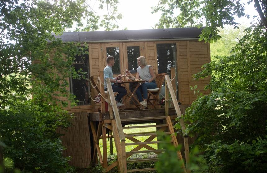 Hébergement AbracadaRoom : La roulotte "Dentelles et enchantements" - Image 10
