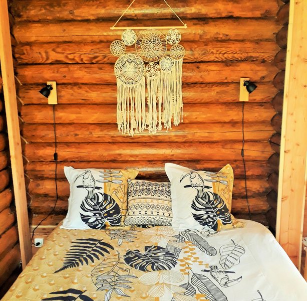 Hébergement AbracadaRoom : Magnifique Chalet en rondin en foret avec SPA en pleine nature - Image 5