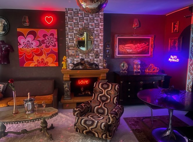 Hébergement AbracadaRoom : Le Boudoir Baroque – Escapade glamour en Bretagne - Image 1