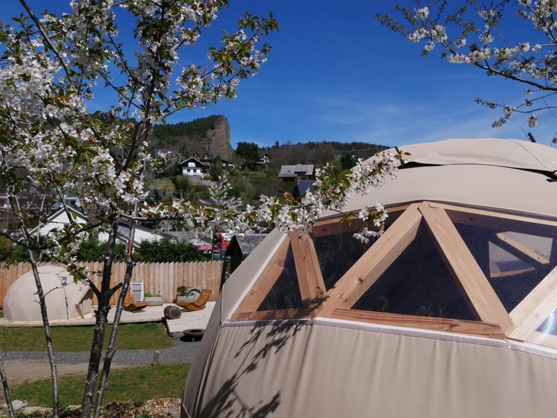 Hébergement AbracadaRoom : Dôme  toile et bois - pour une nuit "presque" à la belle étoile ! - Image 3