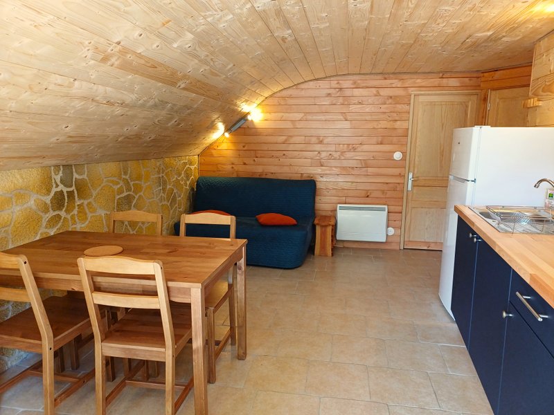 Hébergement AbracadaRoom : Antre du Hobbit au bord d'un lac - Image 4