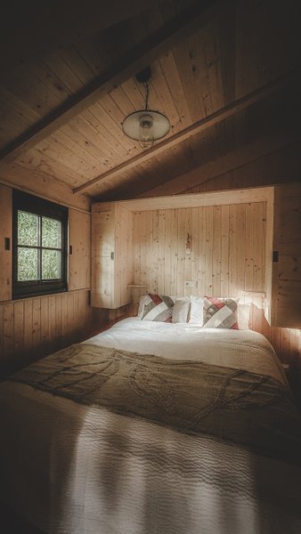 Hébergement AbracadaRoom : Cabane Selva - Lodge sur pilotis au cœur de la nature, calme & bien-être, réservé aux adultes • linge & ménage inclus • climatisation réversible • cuisine équipée - Image 15