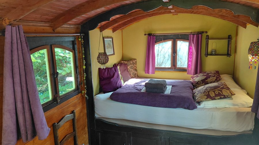 Hébergement AbracadaRoom : Roulotte Manolo - Image 3