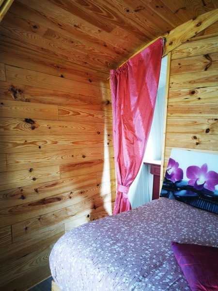 Hébergement AbracadaRoom : Roulotte au calme - Image 7