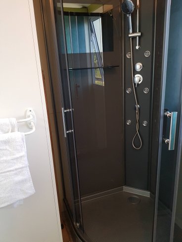 Hébergement AbracadaRoom : Le Cottage Flottant Insolite - Image 13