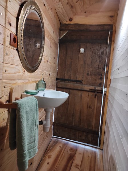 Hébergement AbracadaRoom : Maisonnette perchée dans les arbres tout équipée - Image 5