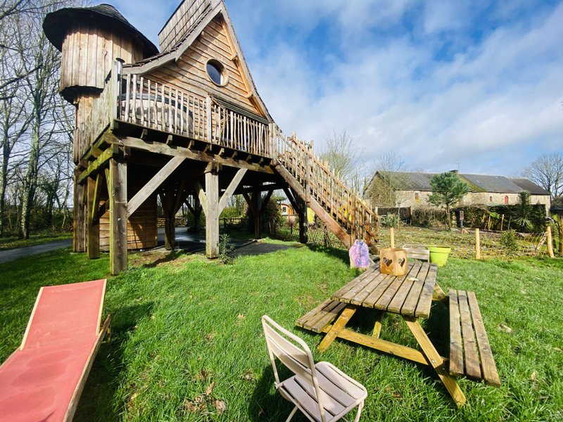 Hébergement AbracadaRoom : Le Repaire du dragon, château féérique avec SPA - Image 42