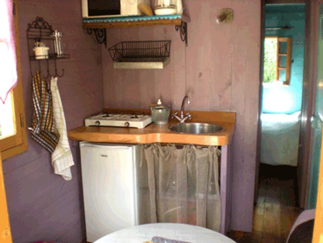 Hébergement AbracadaRoom : La Roulotte Violette du Lauragais - Image 7