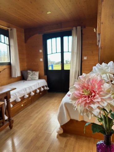 Hébergement AbracadaRoom : Roulotte Lily - Image 3