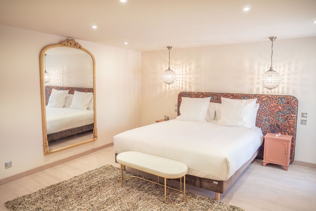 La Roseraie du Château, Gîte 5* & Spa à Pezenas (1)