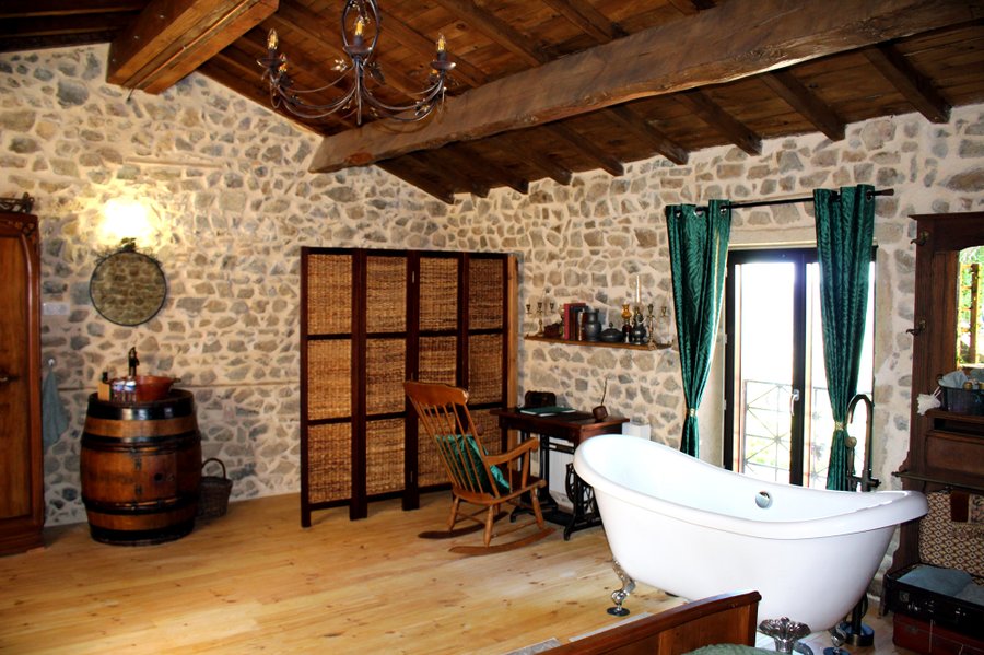 Hébergement AbracadaRoom : Maison de hobbit - Image 4