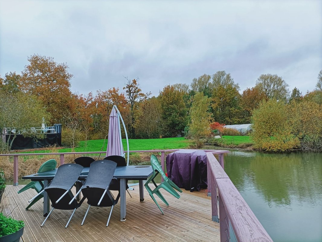 LA MAISON FLOTTANTE - 6 personnes à Le Langon (15)