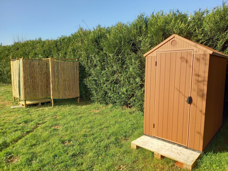 Hébergement AbracadaRoom : Jungle Tent with Vintage Military Ambulance - Image 23