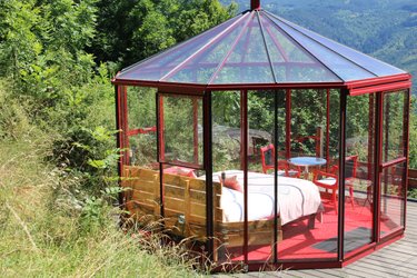 Kiosque Glam, accès piscine & SPA à Jaunac (3)