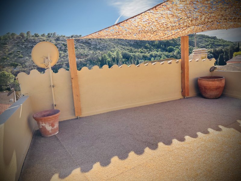 Hébergement AbracadaRoom : Escapade troglodyte à FITOU avec terrasse panoramique et parking privé - Image 23