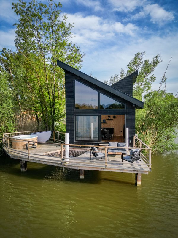 Cabane Spa  Design 6 pers à Bâgé-Dommartin (16)