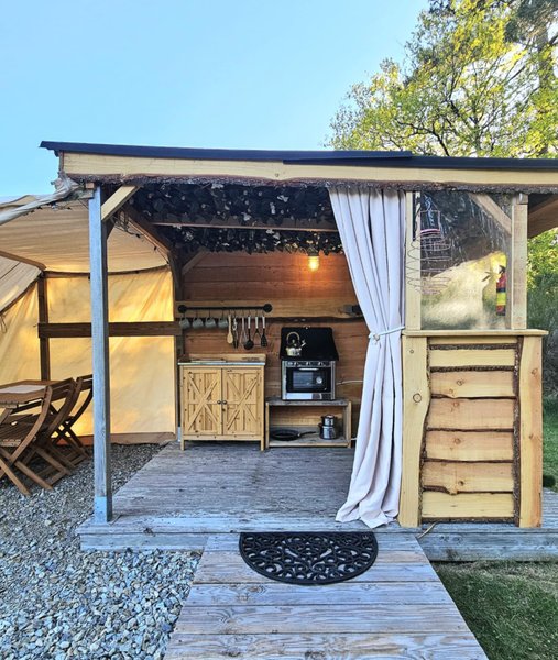 Hébergement AbracadaRoom : Lotus belle tipi Le Ranch Camping et Glamping - Image 5