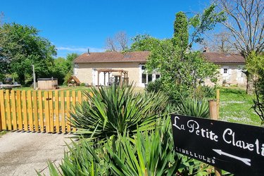 Gite La Petite Clavelie Dordogne & Spa - 10 personnes à Riberac (2)