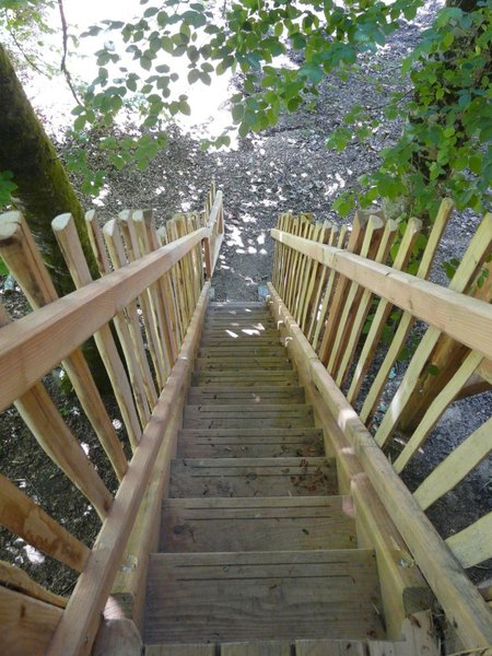 acces-cabane-chevaliers-cabanes-temps-suspendu