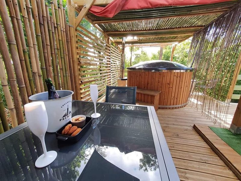 Hébergement AbracadaRoom : La Cabane du Panda & Spa - Image 3