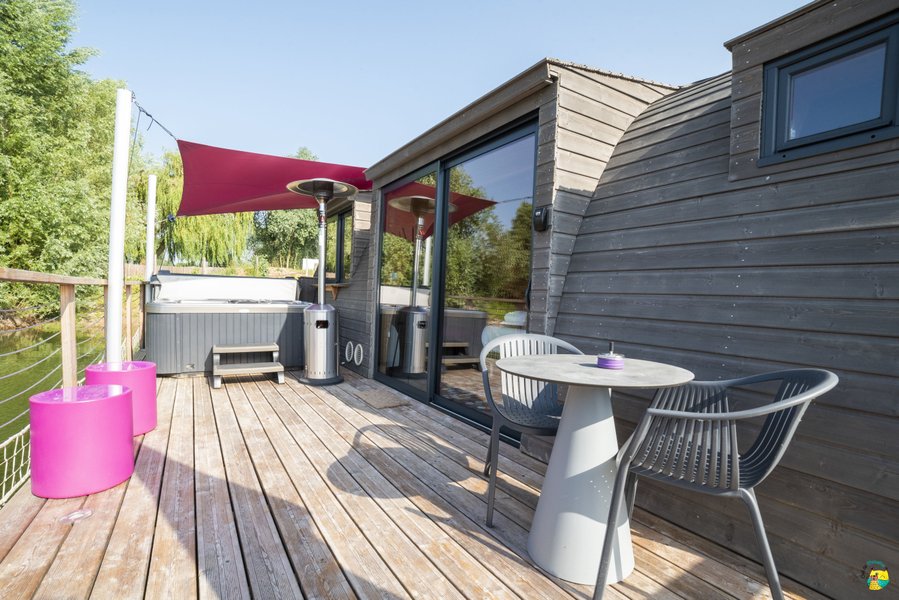 Hébergement AbracadaRoom : Lodge Duo Flottant Les Preuses Spa et sauna privé - Image 4