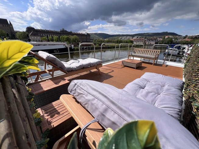 Hébergement AbracadaRoom : Suite flottante Supérieure Lit king-size Balnéo transparente Sauna et rooftop - Image 11