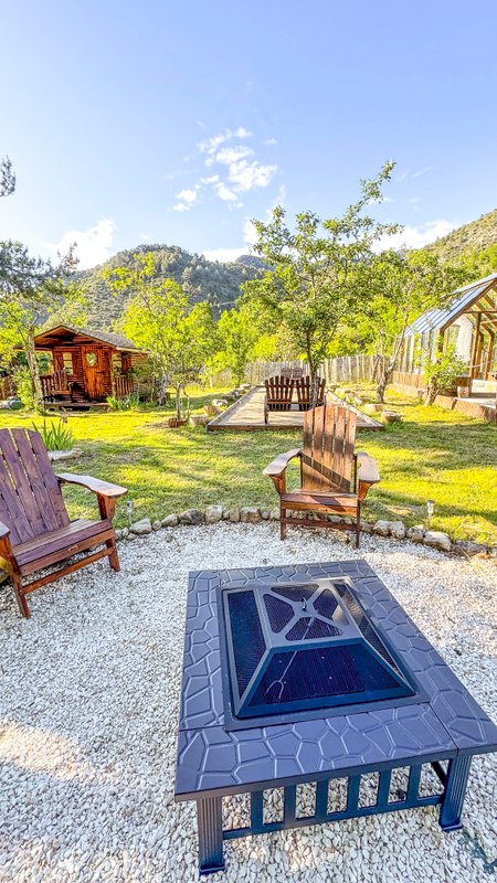 Chalet en verre sous une pluie d’étoiles à Lantosque (32)