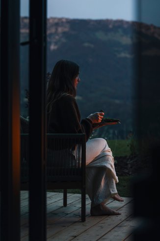 Hébergement AbracadaRoom : Unik Lodges Annecy - Aurore - Nuit insolite avec vue montagne et spa privé - Image 14