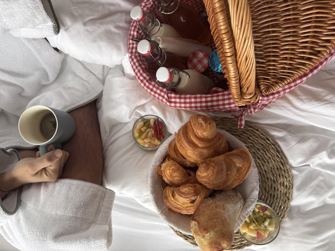 Lodge haut de gamme & bain nordique privatif au bord du Canal de Briare à 1h15 de Paris à Montcresson (34)