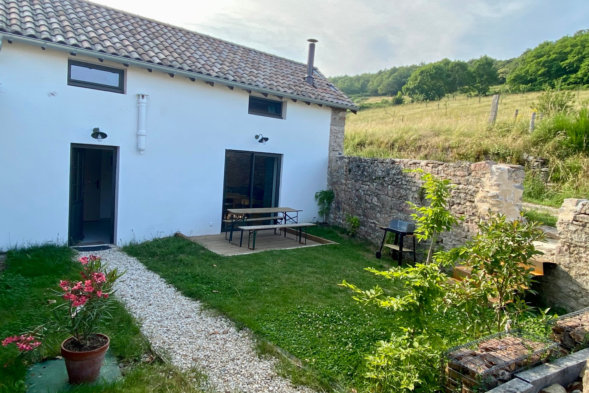 Hébergement UnicStay : Maison des Vendangeurs à Leynes