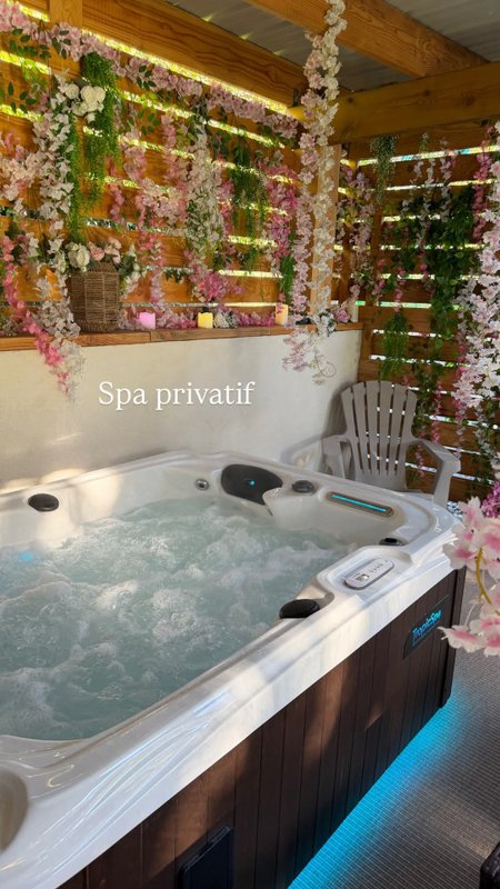 "M"ANON-Dôme Géodésique, piscine, spa et sauna. à Malves En Minervois (89)