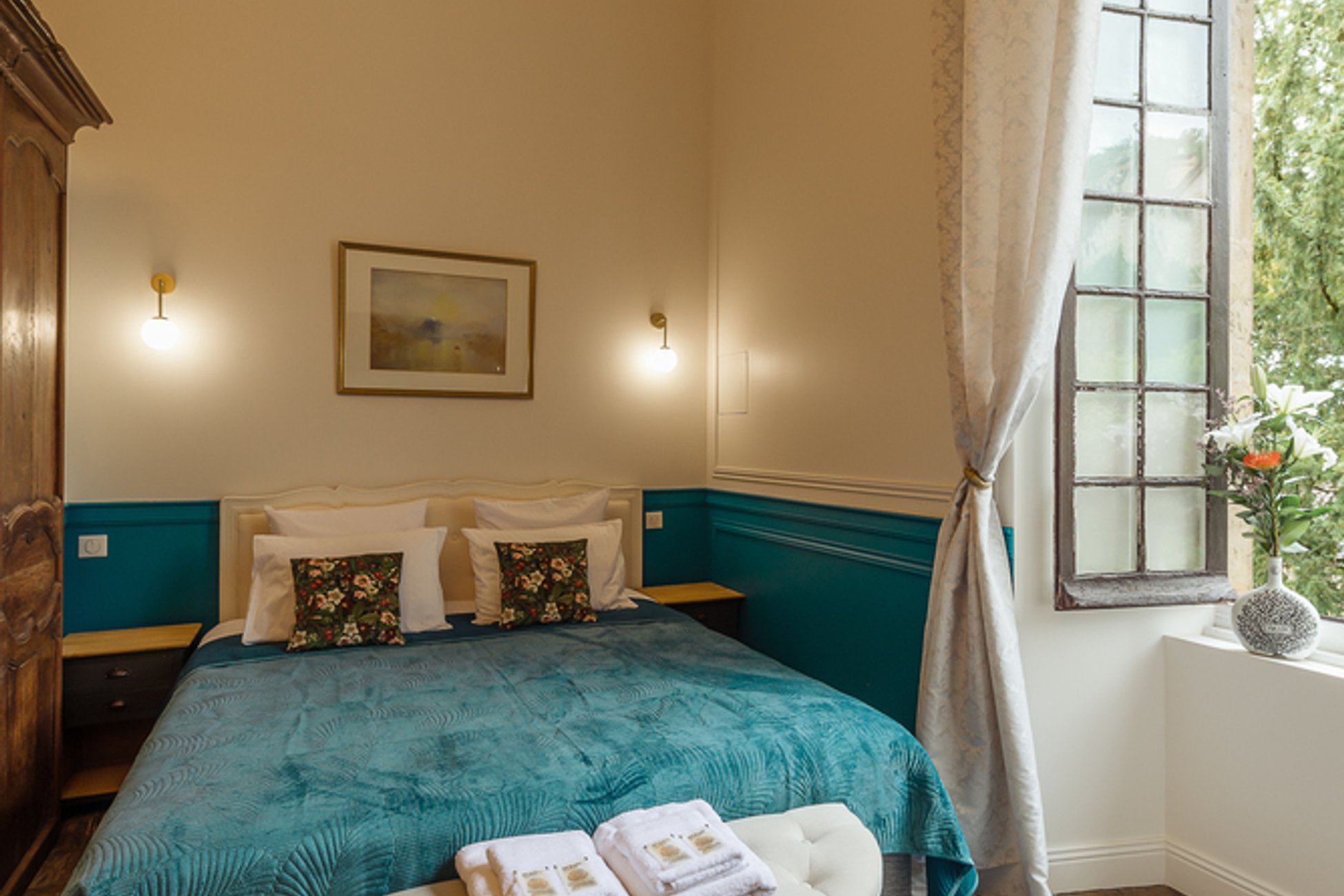 Hébergement UnicStay : Manoir de Laroque Delprat - Chambre deluxe Ania à Autoire