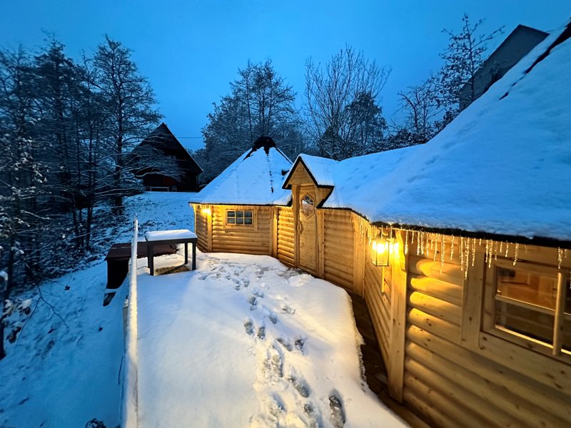 Hébergement AbracadaRoom : Kota Sauna & Spa " Sous-bois" - Image 1