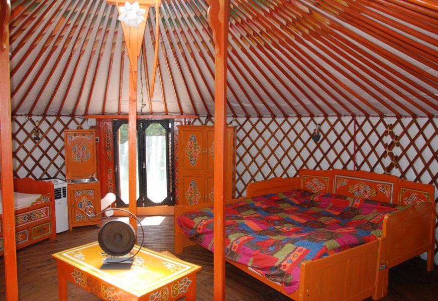 Hébergement AbracadaRoom : La Yourte du Nid'Oiselet - au coeur d'une ferme en Provence - Image 7