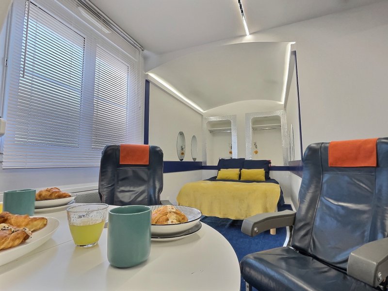 Hébergement AbracadaRoom : Insolite - Thème  Jet Privé - Image 9