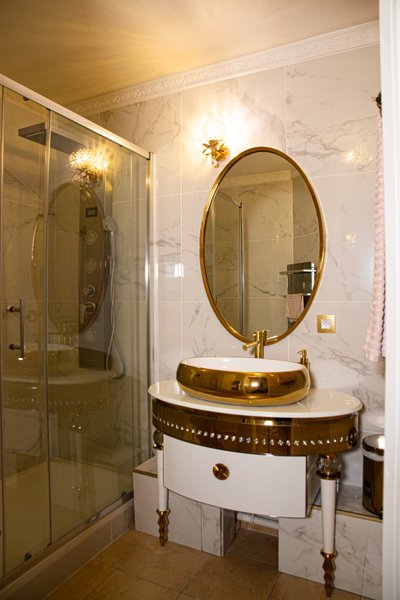 Domaine AbracadaRoom : Love Room Spa Le Petit Versailles - Image 5