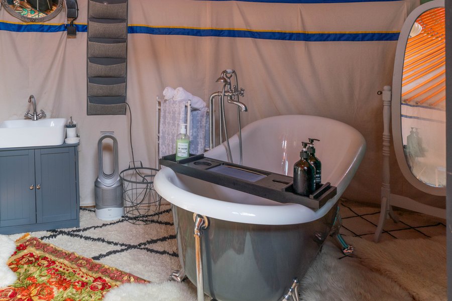 Hébergement AbracadaRoom : Yurt Bohemian chic & Spa - Image 9