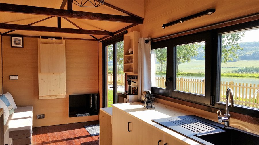 interieur-tiny house-famille-nature-bourgogne-abracadaroom