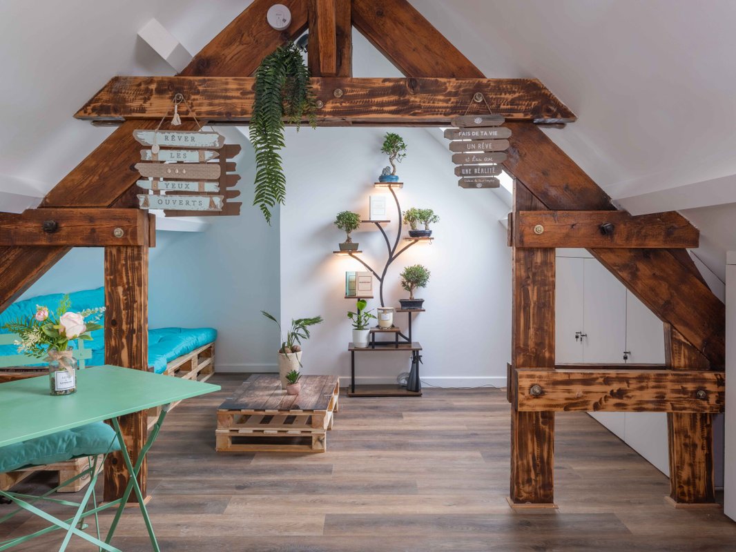 Eau Loin - Villa avec spa, sauna, hammam & salle de jeux à Ver Sur Launette (13)