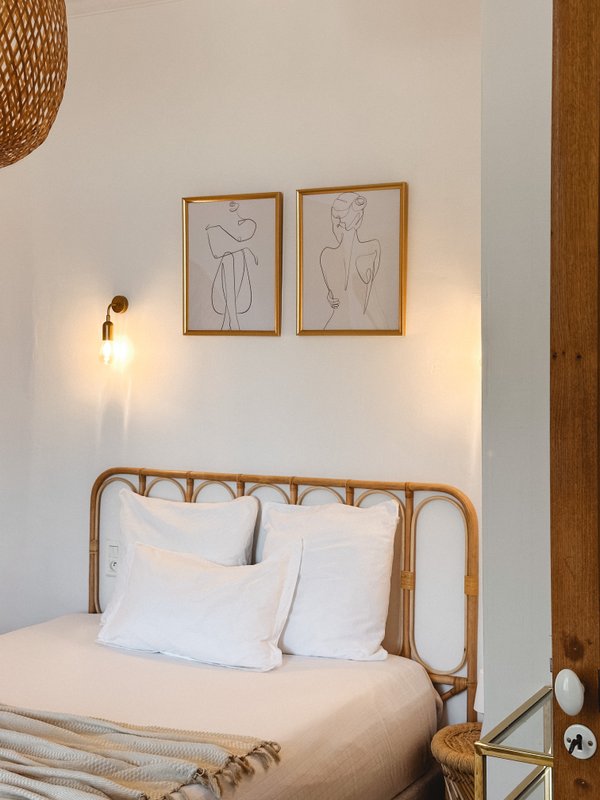 Maison de maître 4* avec piscine & jardin (6 pers.) à Magalas (16)
