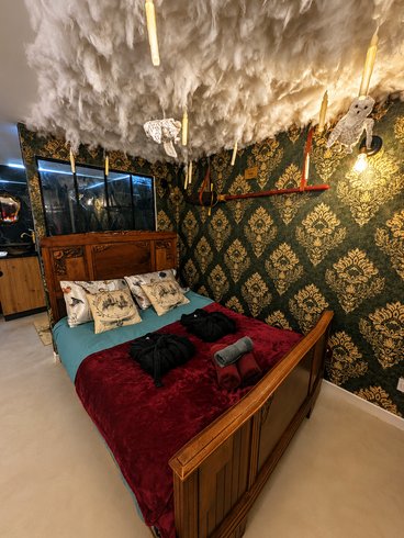 Hébergement AbracadaRoom : Le Repaire du Sorcier - Appartement magique & Spa - Image 2