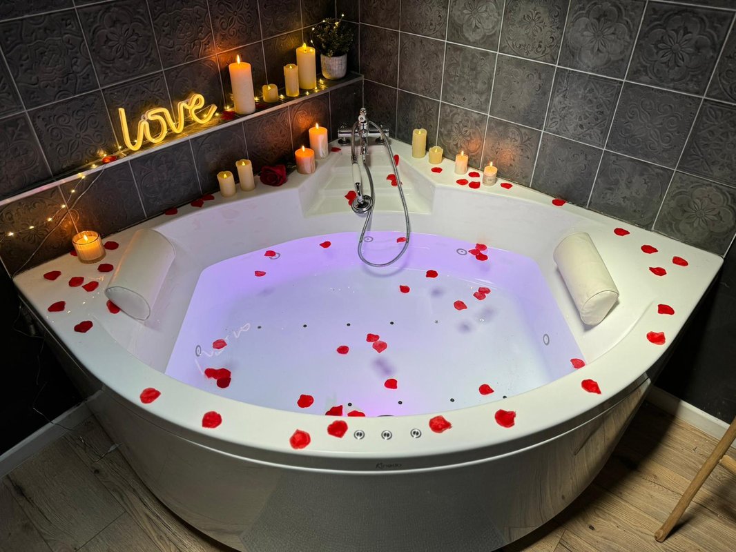 Chalet Romantique Spa & Ciné Privé / 10 min centre à Amiens (21)