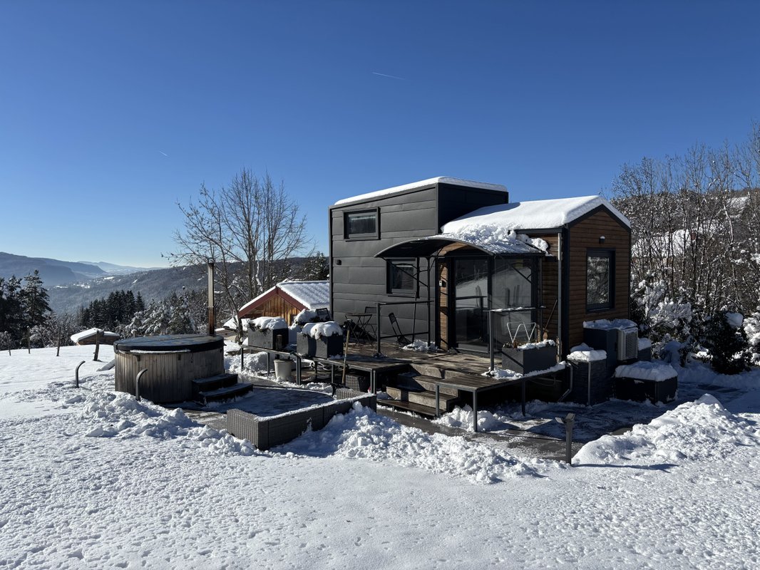 Tiny house Athena & Spa à St Claude (39)