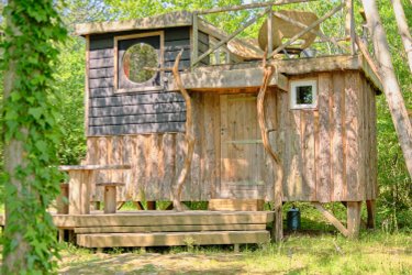 Cabane Robinson  Spa Amarante à St-Léger-Aux-Bois (1)