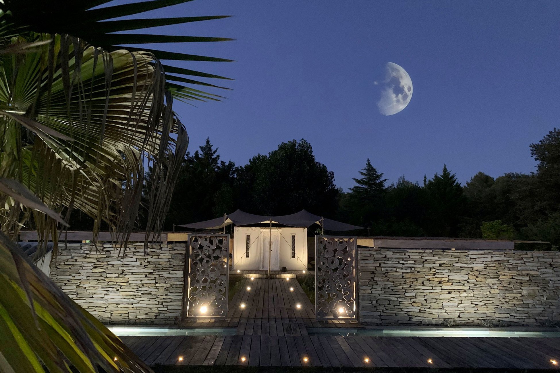 Hébergement UnicStay : Spirit of Bali, Lodge insolite & luxe avec  SPA privatif à Saint Julien Le Montagnier