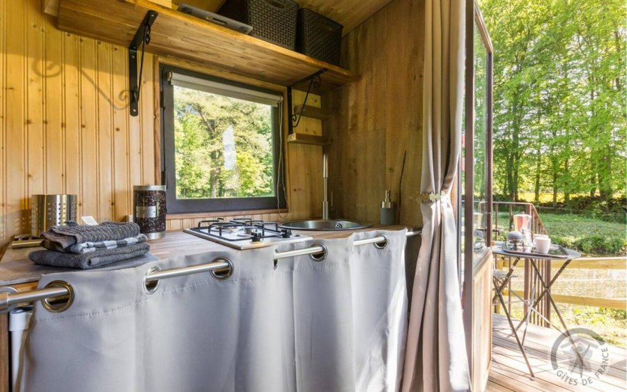 Hébergement AbracadaRoom : La roulotte d'Elise & Bain nordique - Image 14