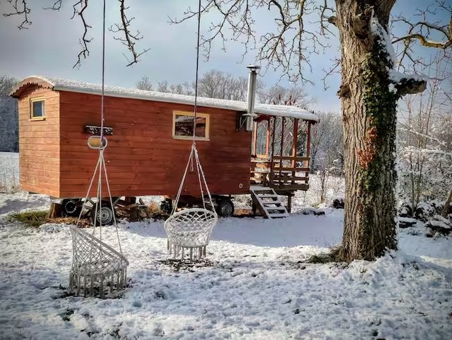 Domaine AbracadaRoom : La petite roulotte de Vallin | Nature | Cosy - Image 6