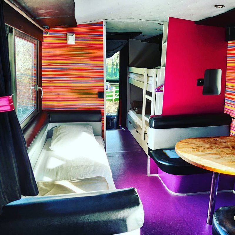 Le Bus Vip Star – 5 places à Saint Michel Chef Chef (2)