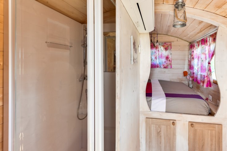 Hébergement AbracadaRoom : Roulotte lavande - Image 9